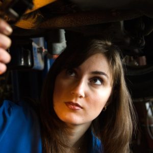 Oil Change CAR Shop Online at Special Price from Dubai Shopping City
