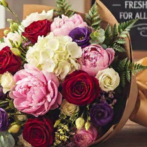 Handcrafted Rose Bouquets, 12 To 100 Roses Choice Of Color Men's Shop Online at Special Price from Dubai Shopping City 2