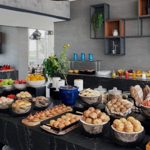 Funday Brunch W Bottomless Soft Beverages For 1, 2, 4 Adults & More Men's Shop Online at Special Price from Dubai Shopping City